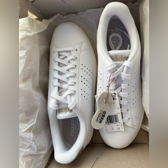 Brand new Adidas Advantage 2.0 Sneakers 8.5 β with tag on and original box ! - Picture 6 of 11